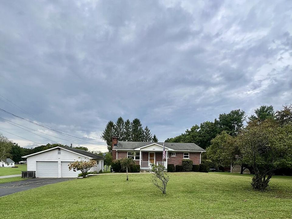 1st image of 481-4 Lake Rd #H