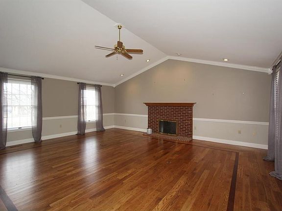 4th image of 502 Metcalf Dr