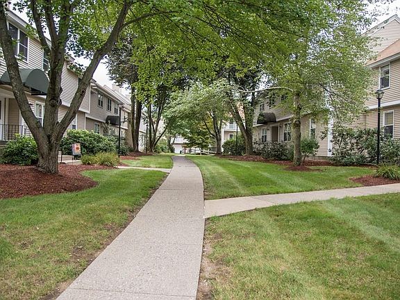 2nd image of 425 Main St Unit 24B