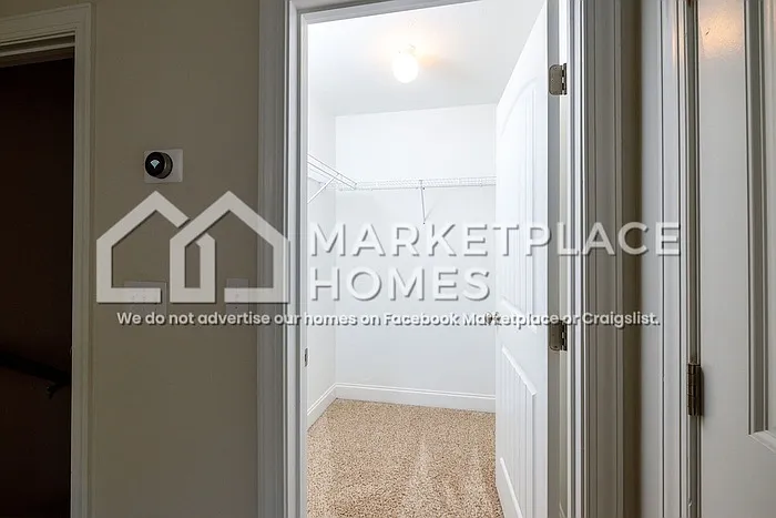 2467 Newbury Ave — Photo 33