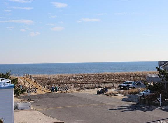 2nd image of 1 E Atlantic Ave