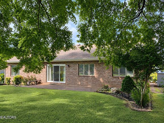 3rd image of 212 Tooweka Ln