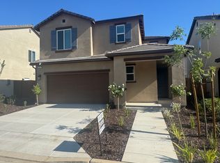 2933 E Veleta Dr, Fresno, CA 93730