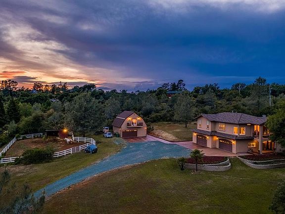 2nd image of 3134 Carlson Dr