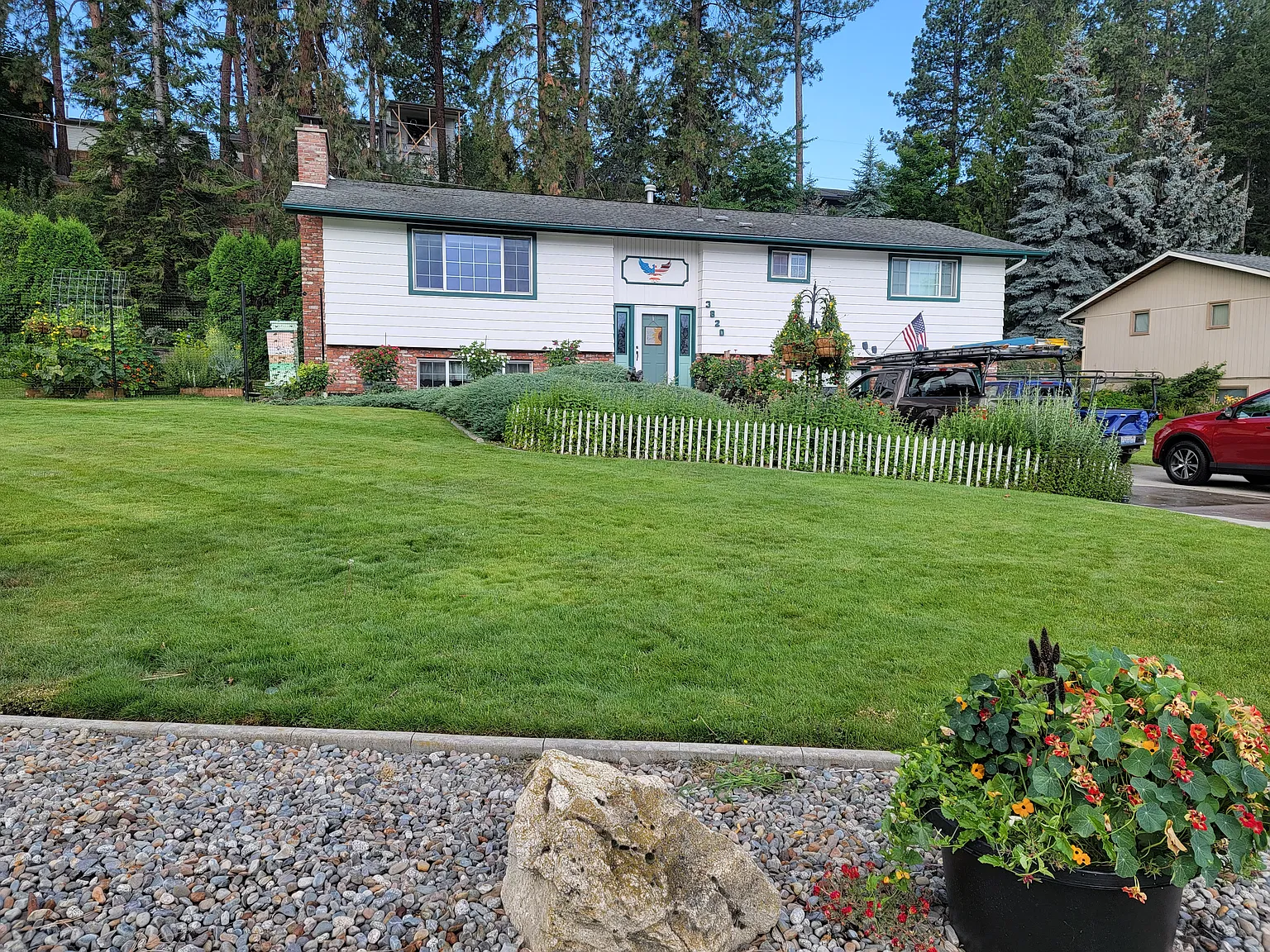 3820 S Sundown Dr — Photo 1