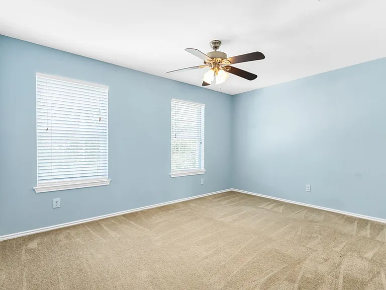 157 Carmel Dr — Photo 20