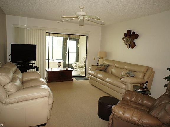 5th image of 7402 Lake Breeze Dr APT 108
