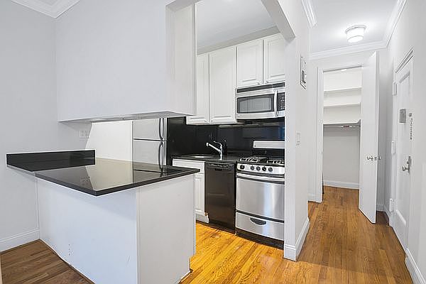 1st image of 416 E 84th St #3A