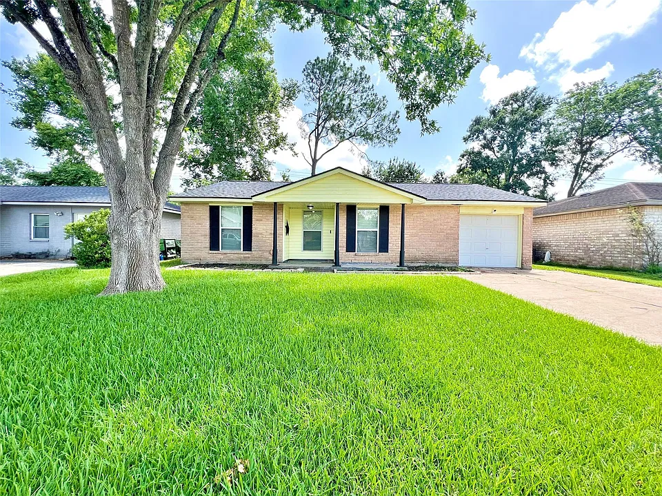 16914 David Glen Dr