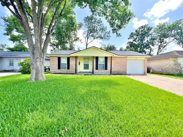 16914 David Glen Dr, Friendswood, TX 77546