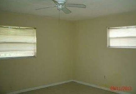 2nd image of 2905 Valerie Blvd