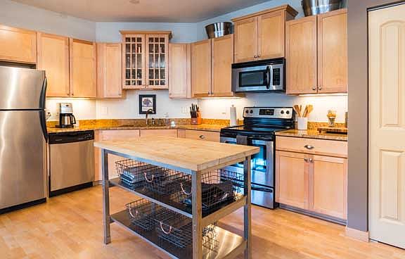 4th image of 4132 Vernon Ave S APT 100