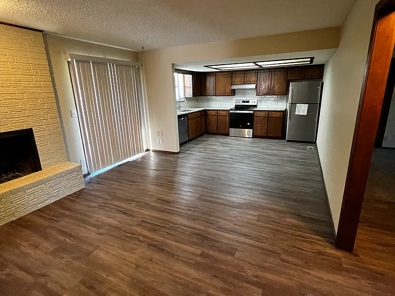 5901 Cedar Ridge Dr #5 — Photo 6