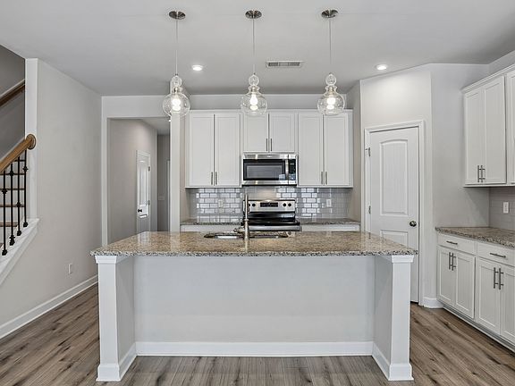 3rd image of 148 Fister Dr