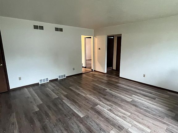 2nd image of 175 Hillview Dr