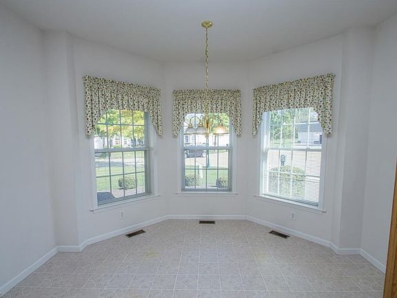 3rd image of 8816 Jonathan Dr #27B