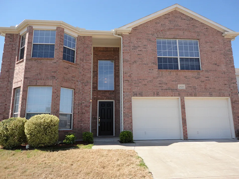 2525 Carolina Dr
