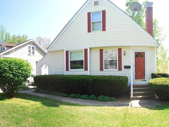 2nd image of 1544 Grand Ave