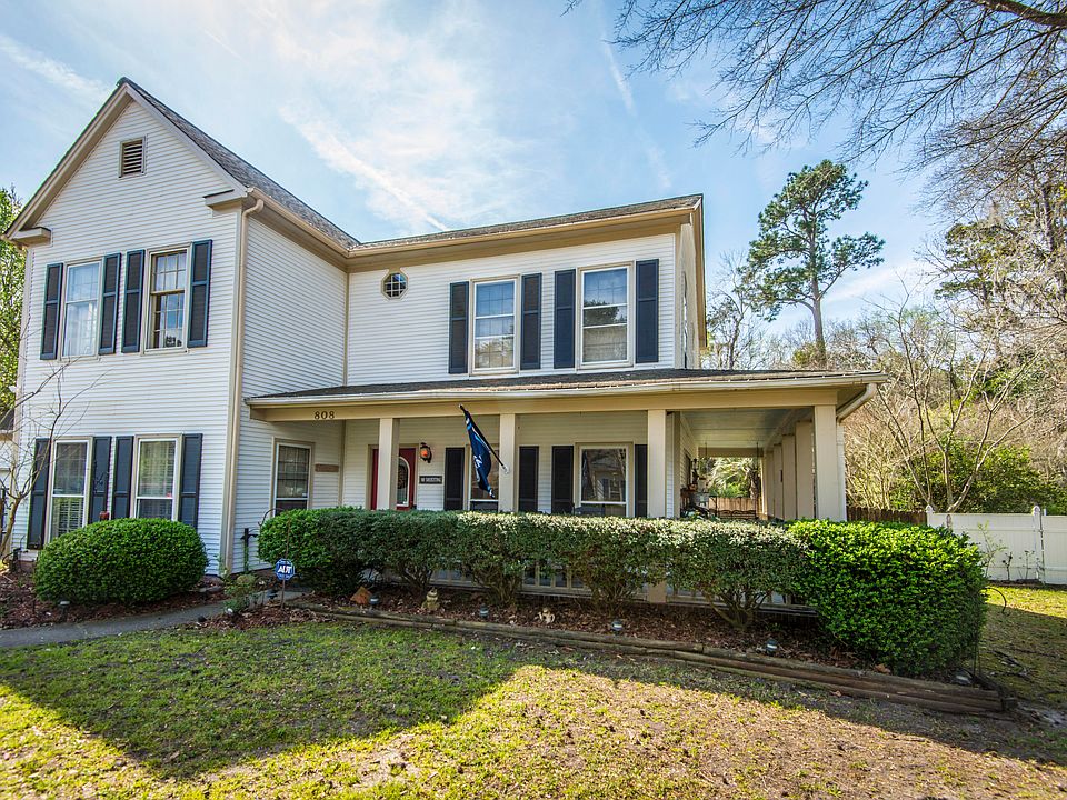 1st image of 808 Essex Dr