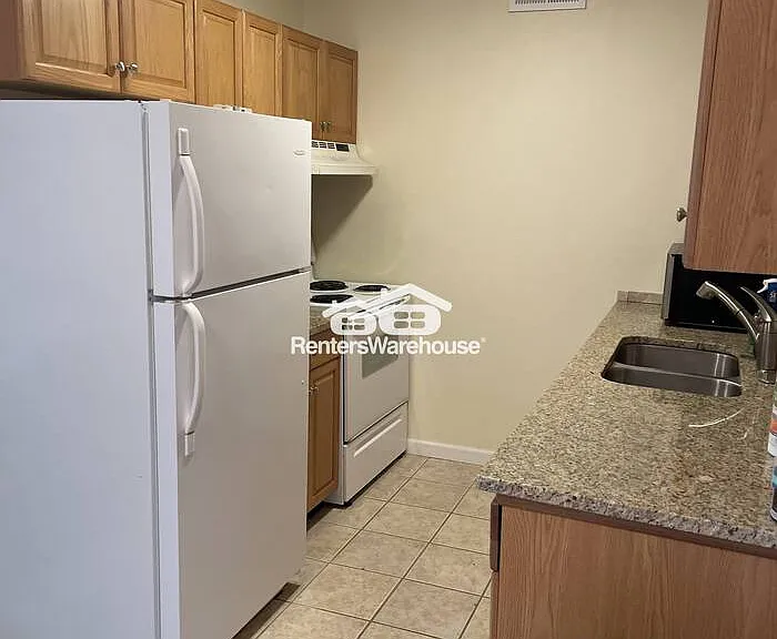 1464 Hawks Nest Dr #G — Photo 6