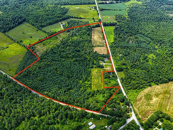 3rd image of 1596 Chemin Hudon