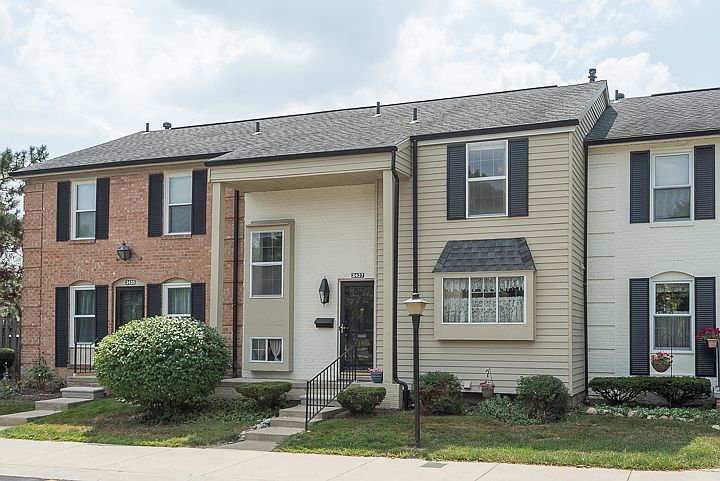1st image of 3437 Burbank Dr