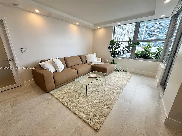 2899 Collins Ave #424 — Photo 3