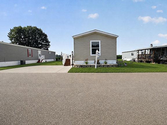 Exterior Image-2-Adventure Sandy Valley Estates