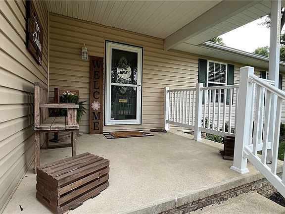 4th image of 1115 W Chester Dr
