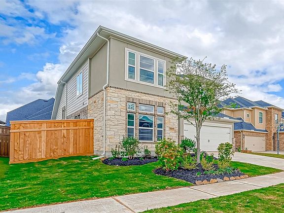 2nd image of 4043 Prairie Landing Ln