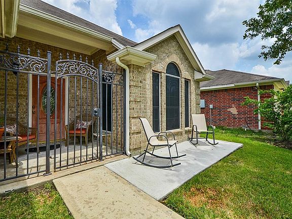 4th image of 10611 Vatani Dr