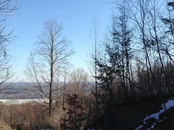 67 Timberline Trl, Highland, NY 12528