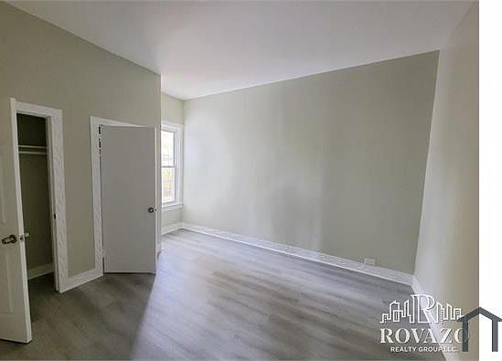 4th image of 14 Isabella Ave #1