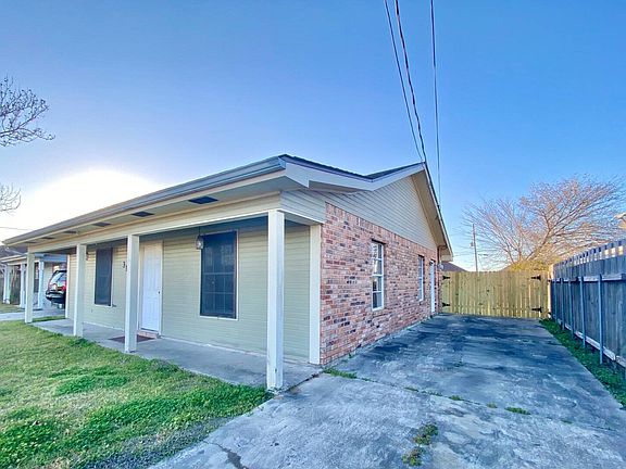 3rd image of 318 Camille Dr