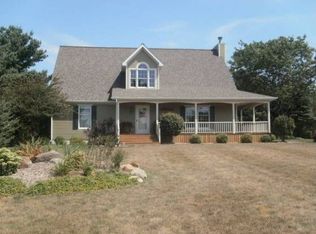 421 E Grove St, Shell Rock, IA 50670