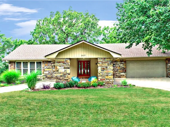 2517 N Karyn Ave, Fayetteville, AR 72703