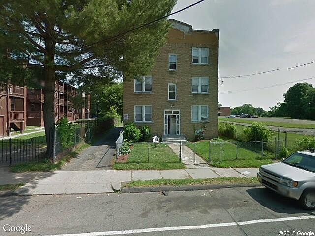 2nd image of 213 Andrew St