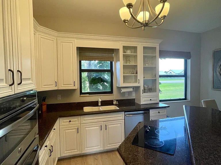 15590 Hawker Ln — Photo 3