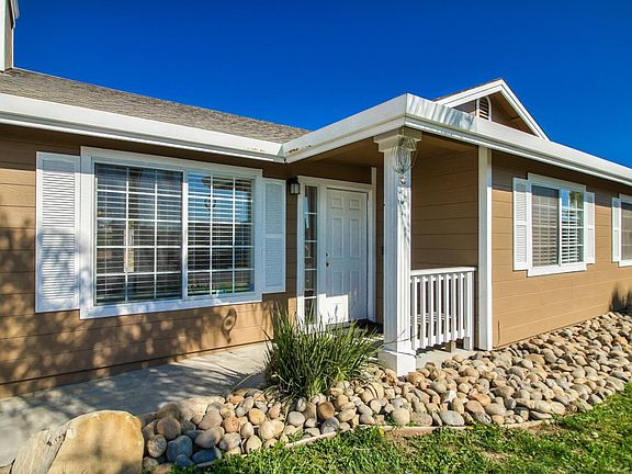 4th image of 12985 Rose Ct