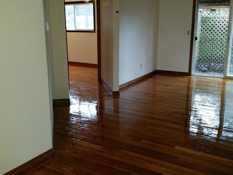 2nd image of 18411 E Burnside St #Bm-112