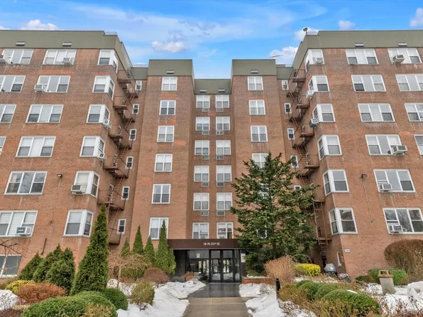 18-70 211th Street UNIT 6J, Bayside, NY 11360