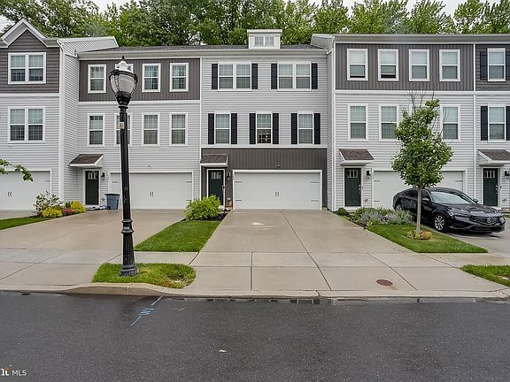 2nd image of 104 Levis Dr