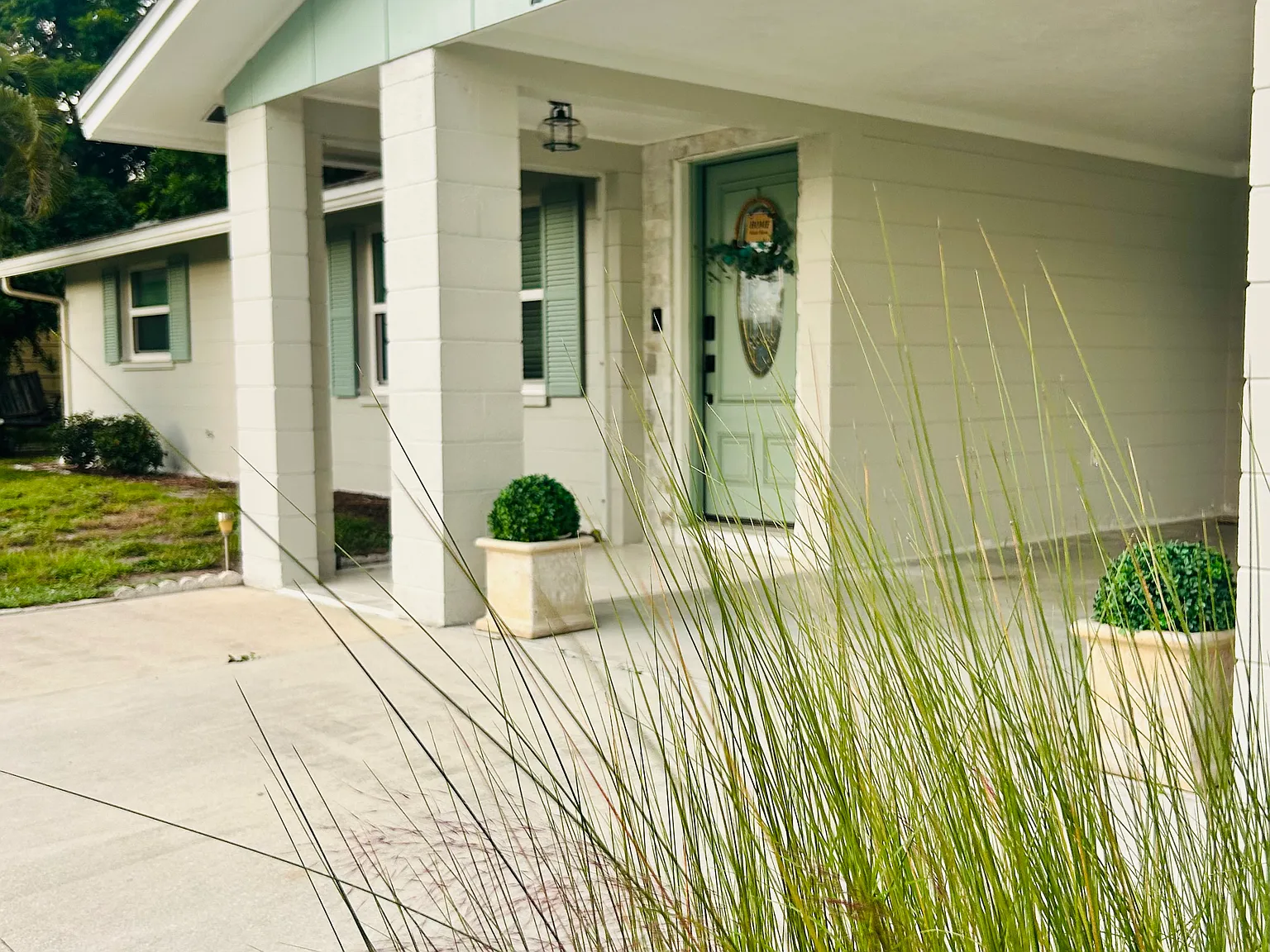 2 bed, 1.5 bath, 1055 sqft, $2,000 — Photo 2