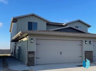 9461 W Dolores Dr, Sioux Falls, SD 57106