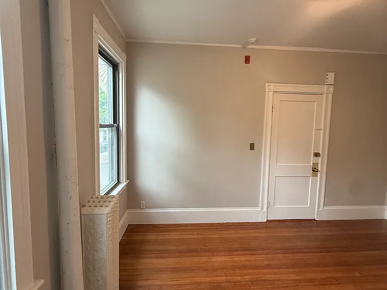 32 Walnut St #2 — Photo 9
