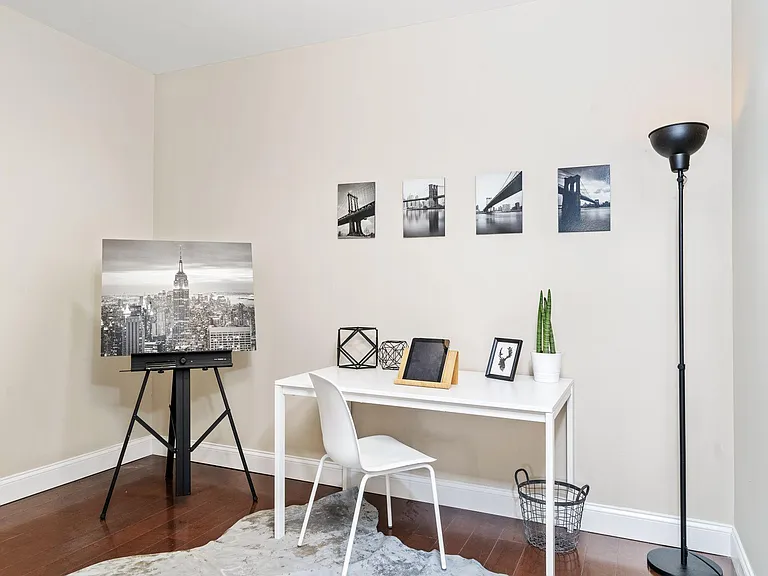 Eleven West — Photo 10