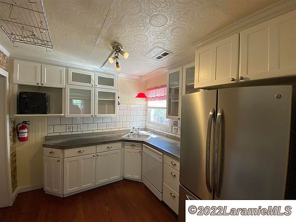 3rd image of 411 Gibbon St