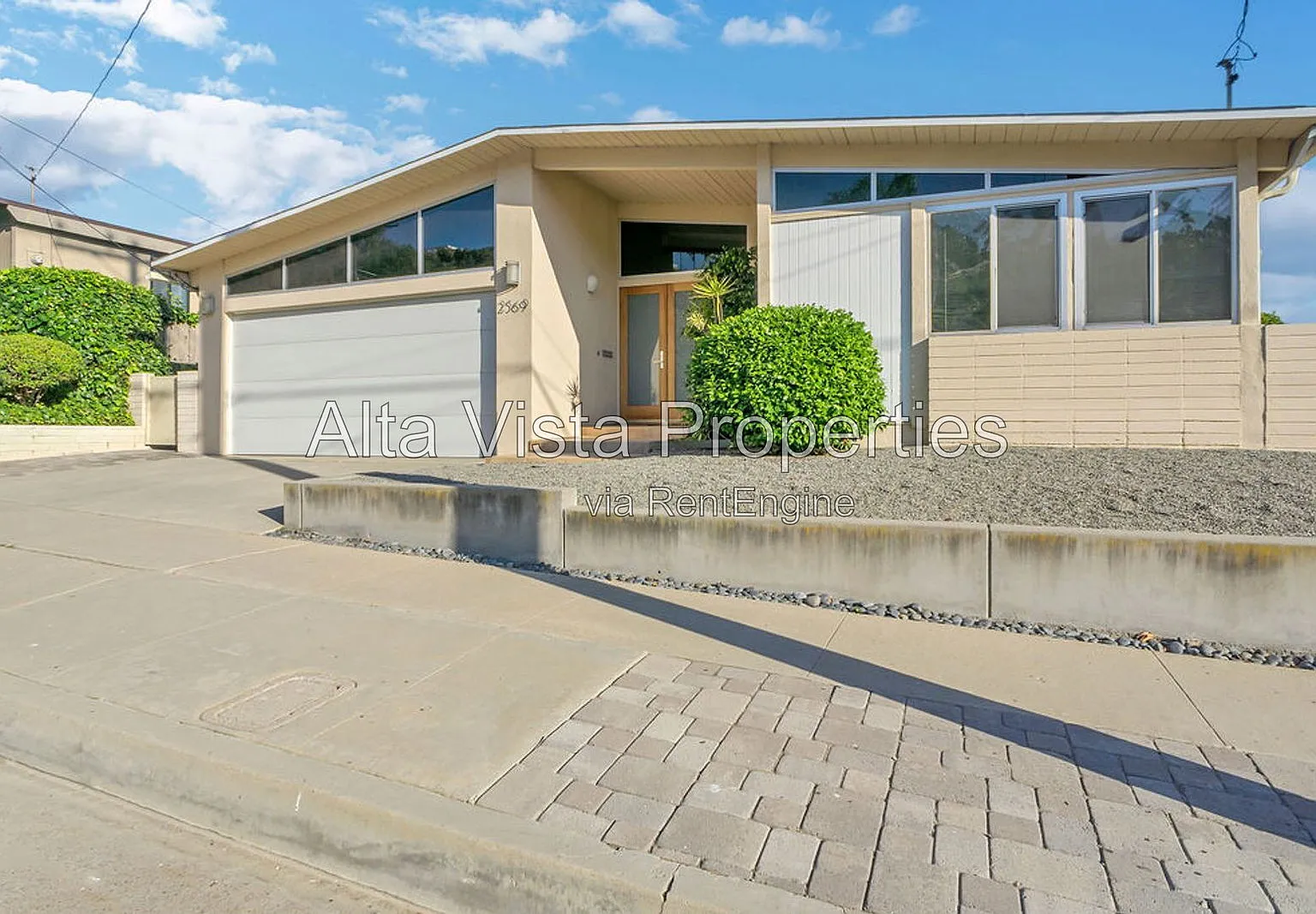 3 bed, 2.0 bath, 1792 sqft, $6,550 — Photo 2
