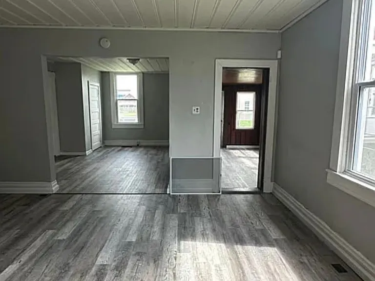1709 & 1711 Edison Ave — Photo 14