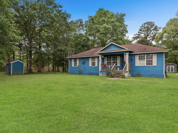 114 Dickens S, Livingston, TX 77351